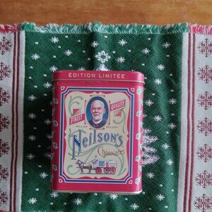BUY ONE, GET ONE FREE TIN - Neilson's Crispy Crunch Vintage Limited Edition Tin
